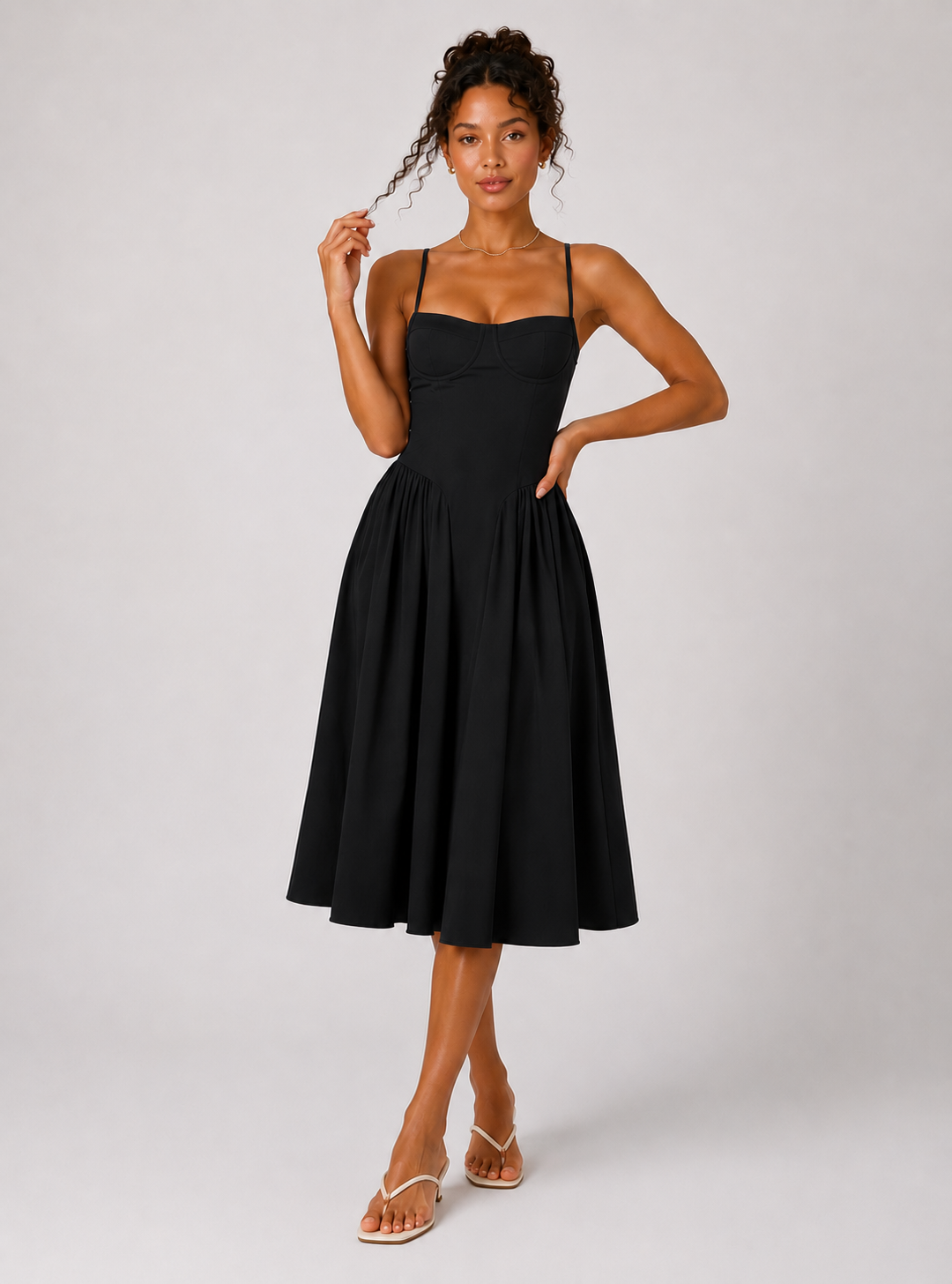 FRANCESCA | Vestido midi azul marino con escote corazón y bolsillos ocultos