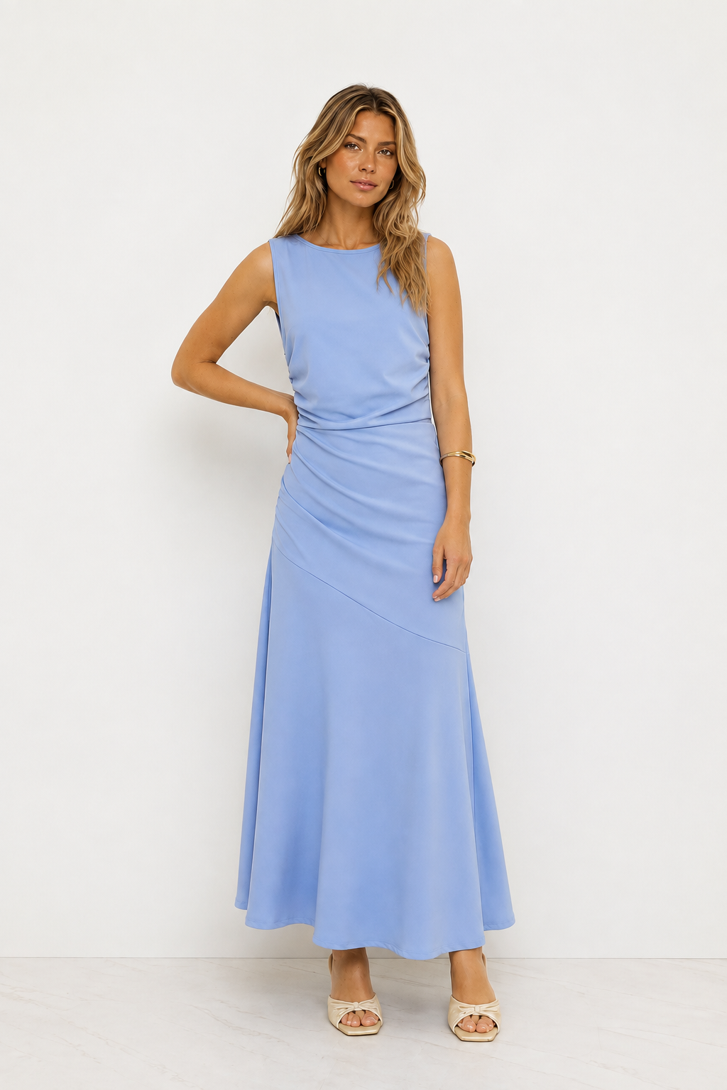AMELIA | Vestido largo con escote